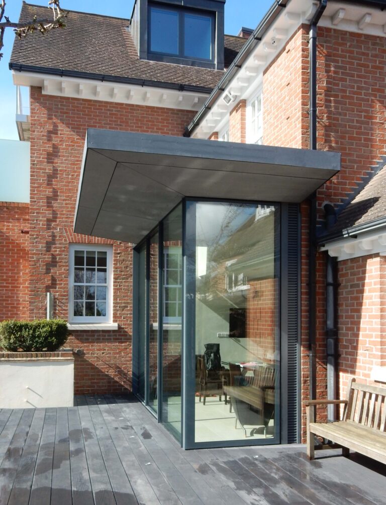 FamilyHouseTotteridgeGreen_robertdyearchitects_03_conservatory oblique