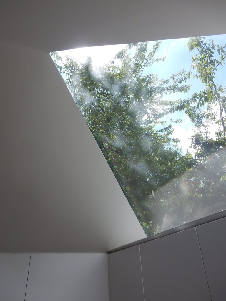 HeavyHouse_robertdyearchitects_13_sky space