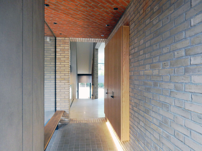 HeavyHouse_robertdyearchitects_17_arrival