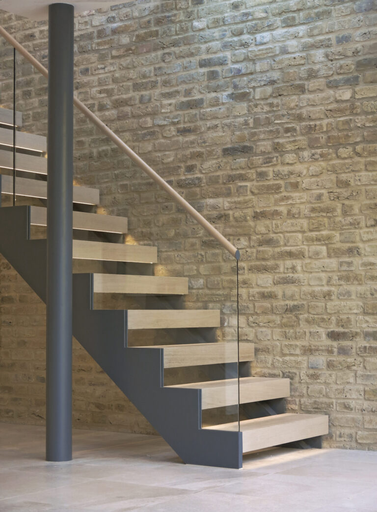 In-OutHouse_robertdyearchitects_02_stair