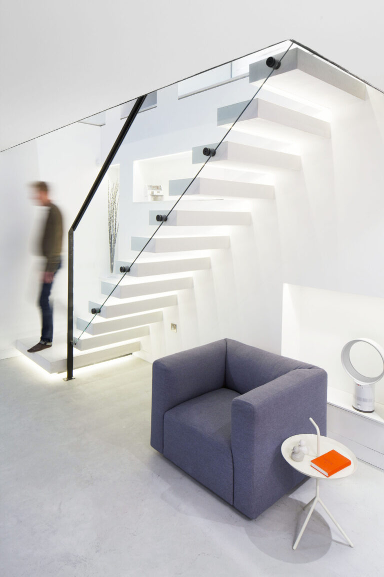 MewsHouse2_robertdyearchitects_10_stair