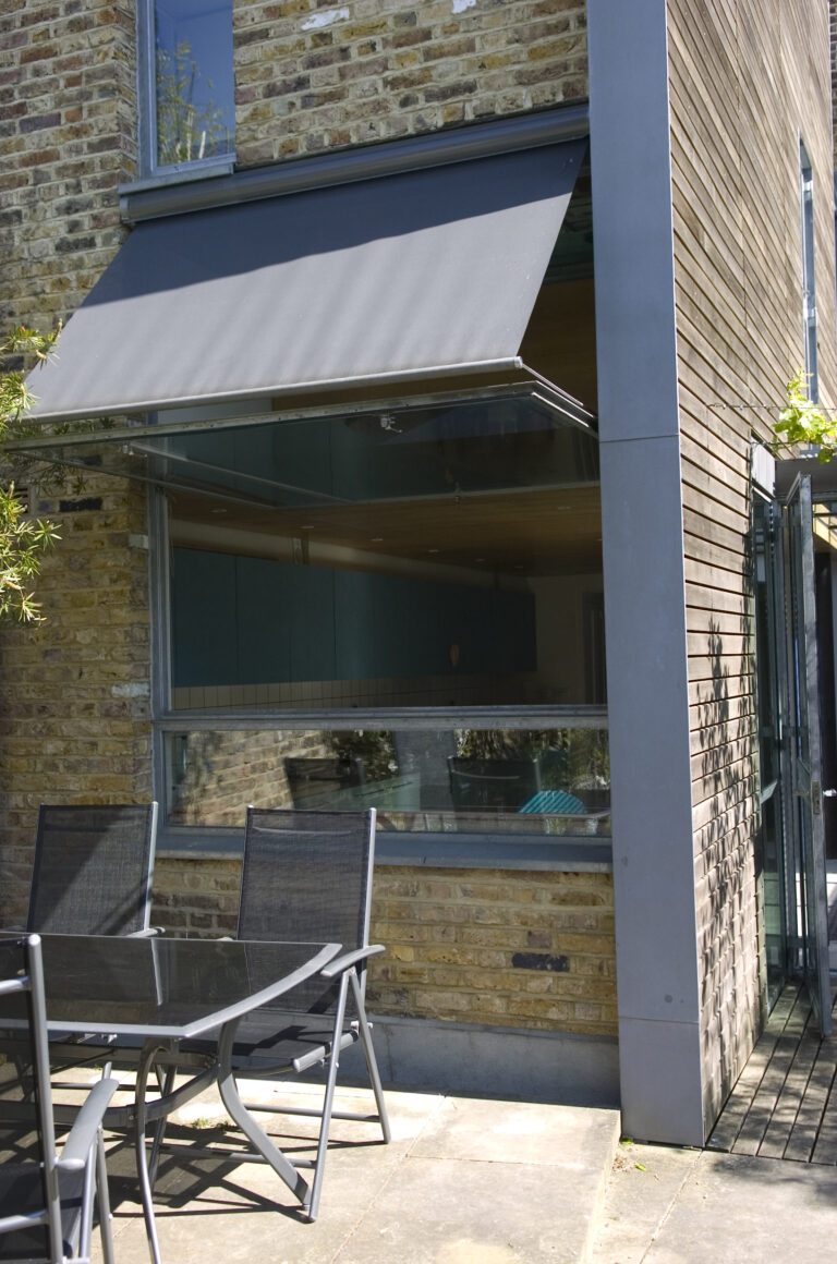 ShirlockRdHouse1_robertdyearchitects_04_awning