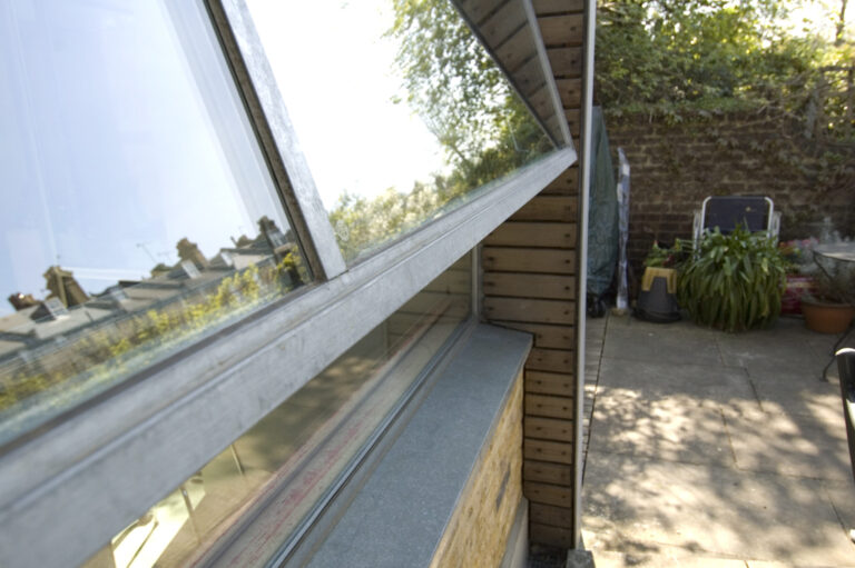 ShirlockRdHouse1_robertdyearchitects_07_open window