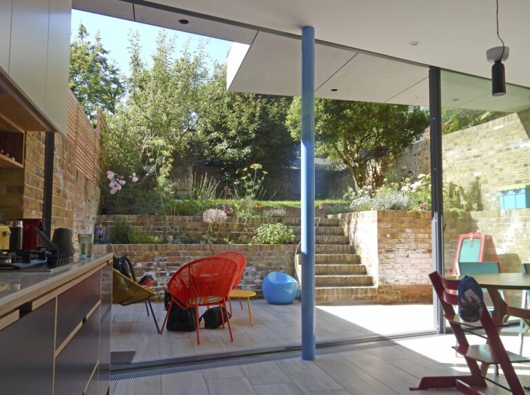 WritersHouse_robertdyearchitects_02_kitchen garden