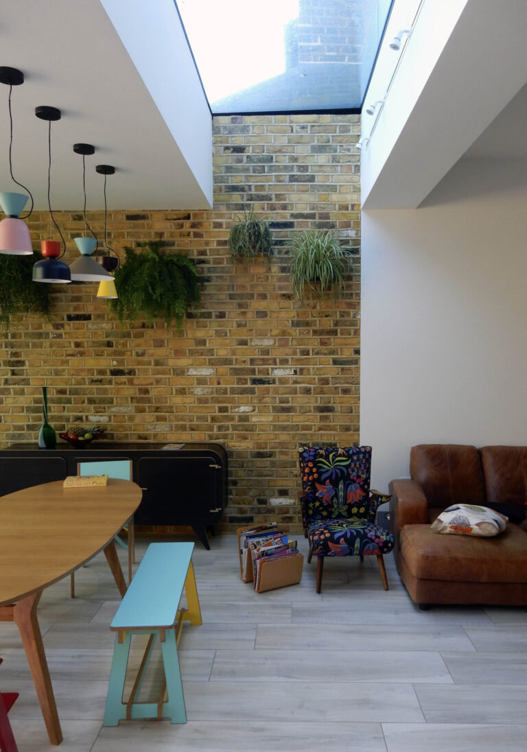 WritersHouse_robertdyearchitects_06_living dining
