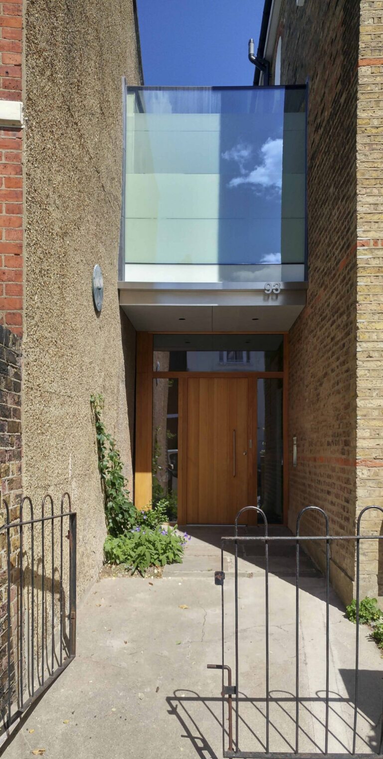 WritersHouse_robertdyearchitects_08_arrival