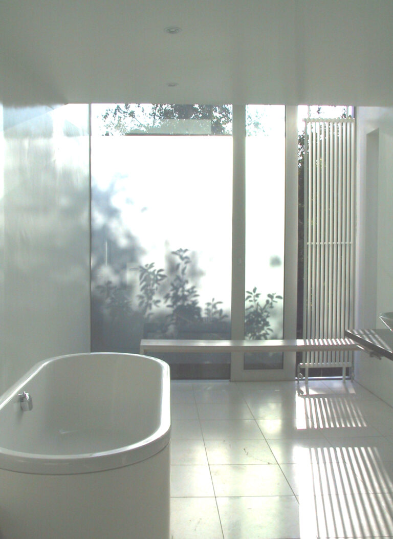 SouthHillPark_robertdyearchitects_11_bathroom