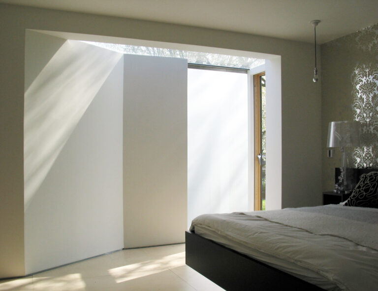 StealthHouse_roberdyearchitects_11_bedroom