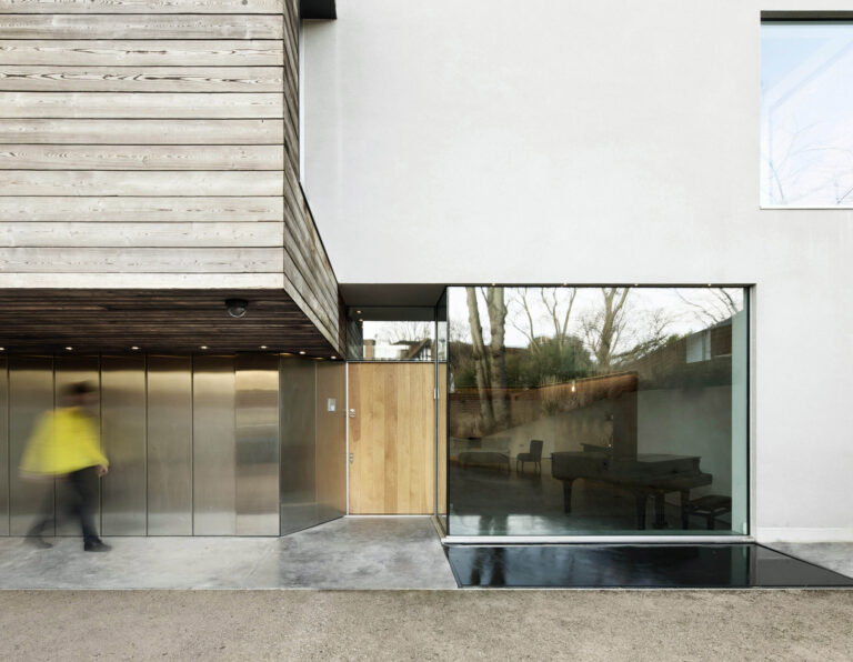 UphillHouse_robertdyearchitects_07_car port