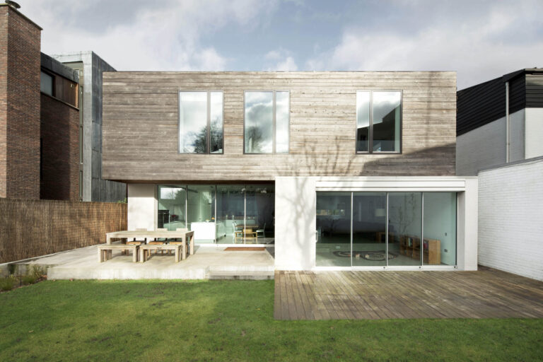 UphillHouse_robertdyearchitects_27_rear