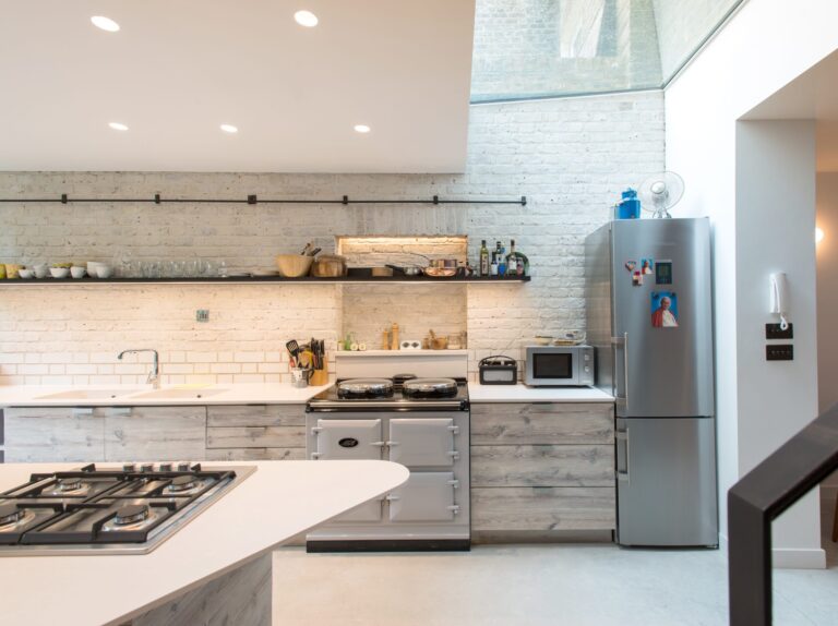 ArtistsHouse_robertdyearchitects_02_kitchen