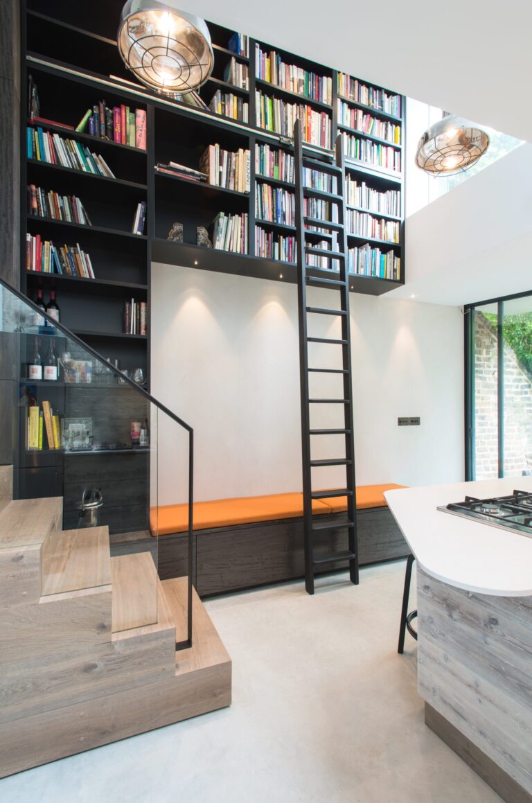 ArtistsHouse_robertdyearchitects_05_library