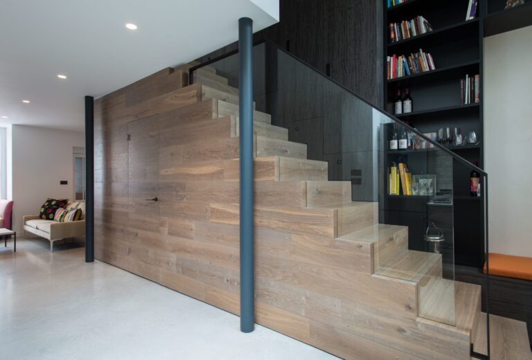 ArtistsHouse_robertdyearchitects_06_stair