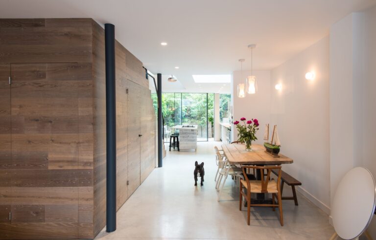 ArtistsHouse_robertdyearchitects_09_dining