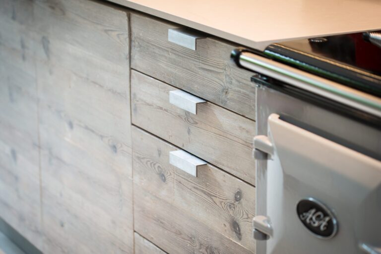 ArtistsHouse_robertdyearchitects_13_kitchen