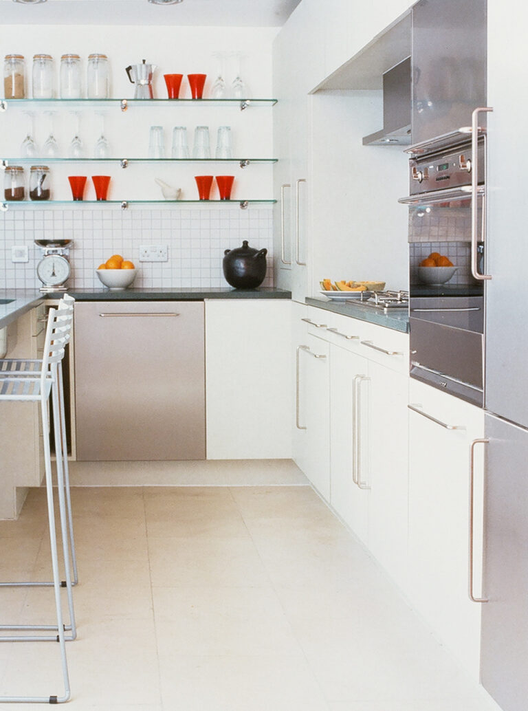 MillwoodSt_robertdyearchitects_06_kitchen