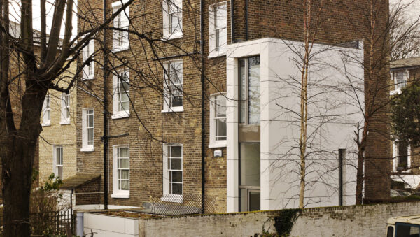 ArdleighRd_robertdyearchitects_01_obique view rear