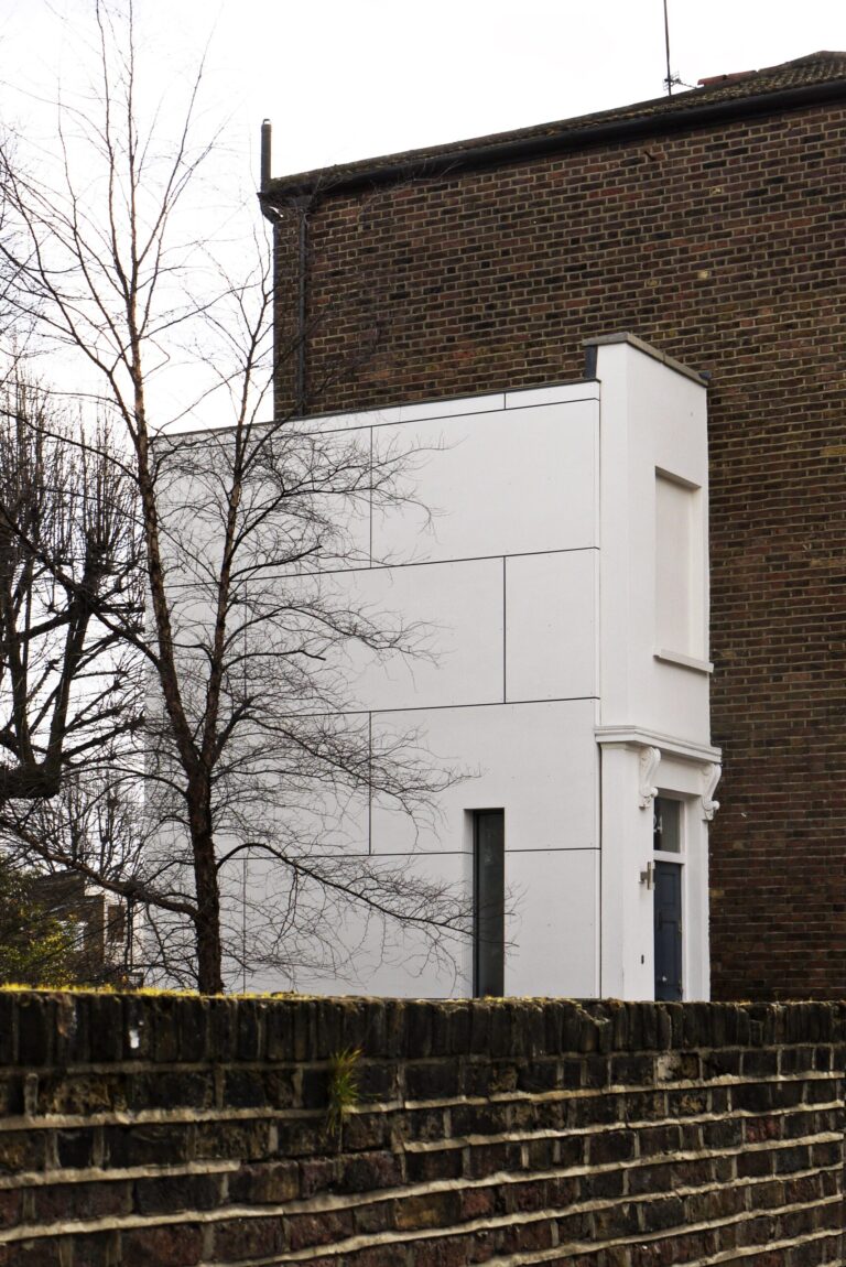 ArdleighRd_robertdyearchitects_02_street view