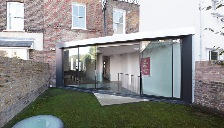 GaytonRd_robertdyearchitects_07_rear