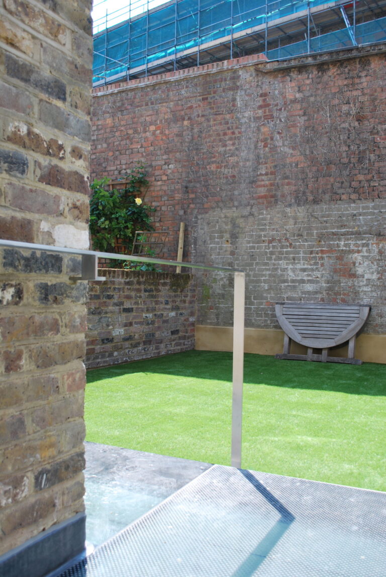 ListedHouse_robertdyearchitects_11_garden