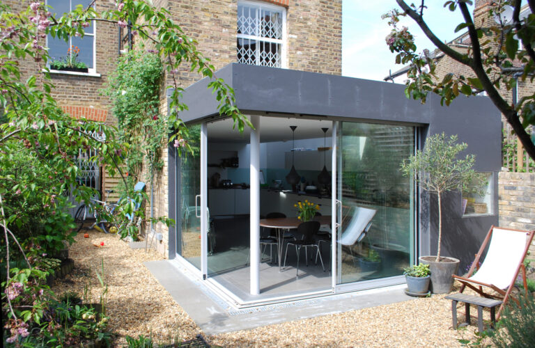 LuptonSt_robertdyearchitects_06_rear view