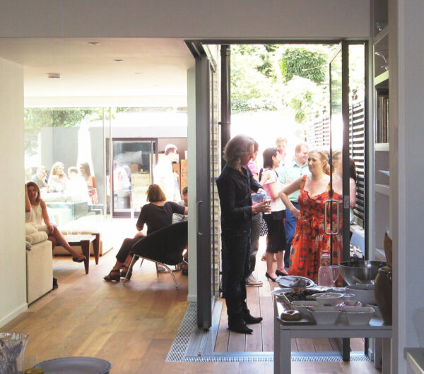 RavenshawSt_robertdyearchitects_01_living dining