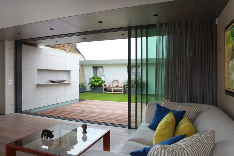 ResidenceMarylebone_robertdyearchitects_06_living terrace