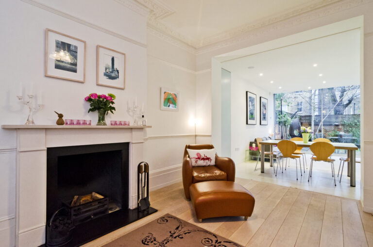 RoderickRd_robertdyearchitects_04_living dining