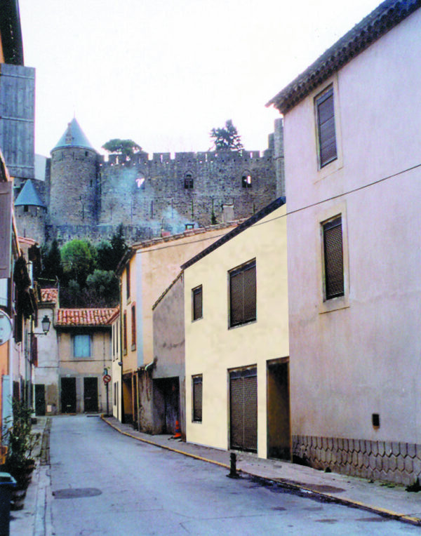 RueLongueCarcassonne_robertdyearchitects_03_street