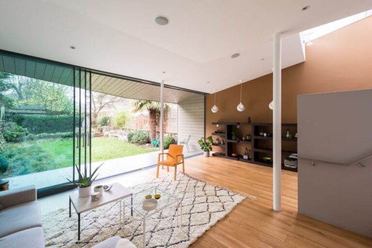 WomersleyRd_robertdyearchitects_13_garden room