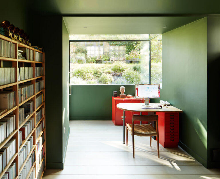 33_Hampstead_Lane_0203_Final_Sq_F_Crop